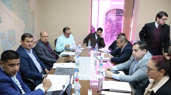 Comisión aprueba intervenir administración de Prieto - Noticiero Paraguay
