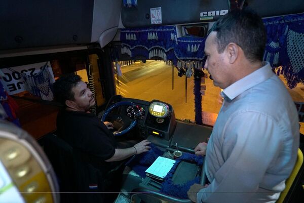 Siete empresas compiten por operar l铆neas nocturnas del transporte p煤blico en Asunci贸n