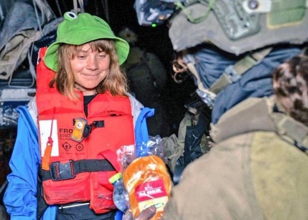 Israel desvió el barco que trasladaba a Greta Thunberg y a otros activistas a Gaza - ADN Digital