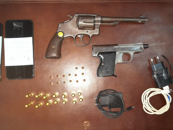 Incautan armas de fuego tras requisa en el CERESO