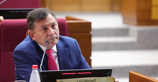 Pettengill baja el pefil en la disidencia para no poner en riesgo los negocios con el Gobierno