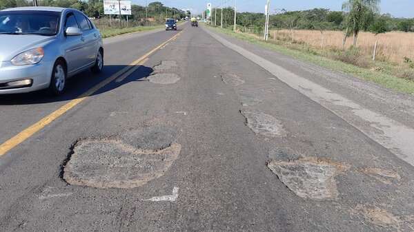 Ruta PY01 sigue en deplorable estado en la zona de Guarambaré - Nacionales - ABC Color
