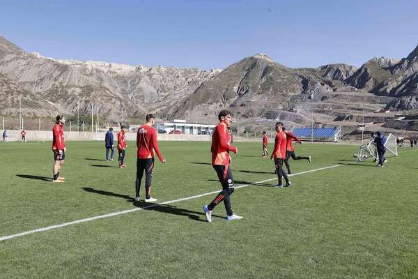 Eliminatorias Sudamericanas: Bolivia y Chile precisan de un oxígeno salvador - Fútbol Internacional - ABC Color