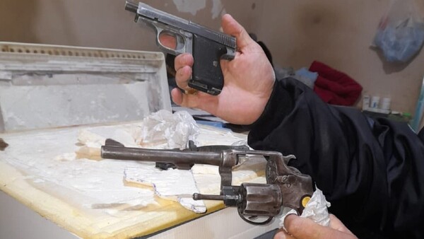 Incautan dos armas de fuegos y 14 proyectiles en el Cereso de Encarnación