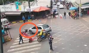 Vehículo embiste a agente de PMT