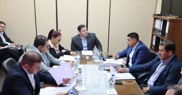 La Nación / Comisión de Diputados recomienda intervención en municipio de CDE