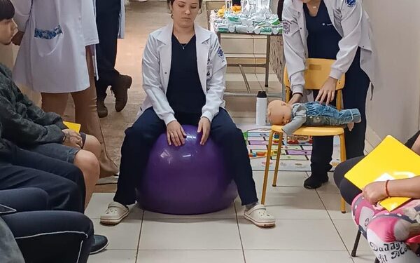 Realizan taller para embarazadas y madres en Presidente Franco