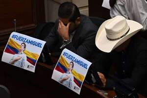 Senador Uribe Turbay permanece “en estado crítico” pero “estable”, según parte médico - Mundo - ABC Color