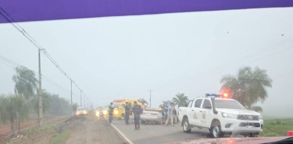 Accidente entre automóvil y maquinaria en Carmen del Paraná