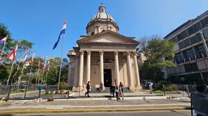Panteón Nacional: pocos héroes, mucha pasión - Portal Digital Cáritas Universidad Católica