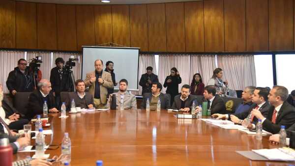 Comisión dictamina a favor de la intervención a la administración de Óscar Nenecho Rodríguez