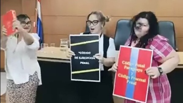 Corte abre investigación a abogadas “tiktokeras” por videos en sala de juicios - ADN Digital