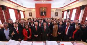 La Nación / ANR: dirigentes de Ñeembucú presentaron 3.000 pedidos de afiliación