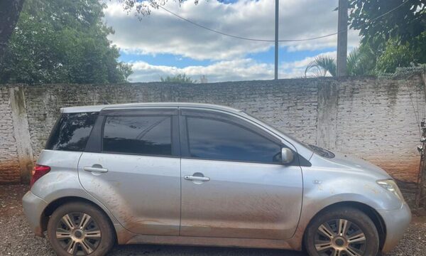 Empleado de lavadero fue denunciado porque paseó en el auto de su cliente