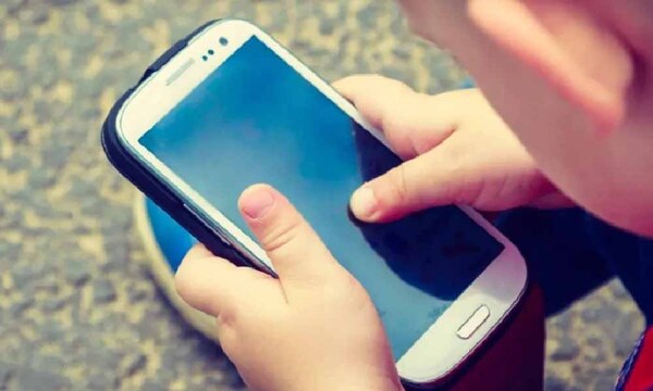 Experta lamenta que niños sean “educados por el celular” e insta a padres a hablar sobre sexualidad – Prensa 5