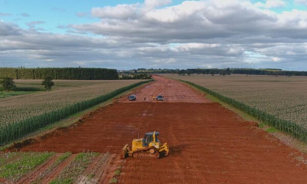 Comienzan obras de pavimentación asfáltica beneficiando a más de 50.000 personas en Caaguazú y Alto Paraná