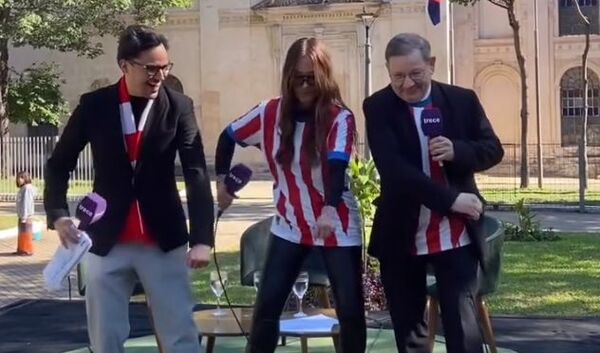 ¡Todo sea por la Albirró! ¡Hasta Carlos Martini hizo el baile de Enciso!