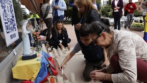 El senador Miguel Uribe Turbay permanece "en estado crítico" pero "estable", según parte médico