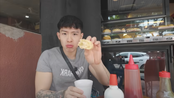 Youtuber chino sobrevive un día en Paraguay con tan solo USD 5