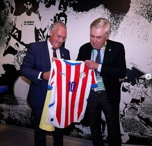 (GALERIA). ¡Vamos que Albirroja! Oikóma intercambio de presentes entre Brasil y Paraguay