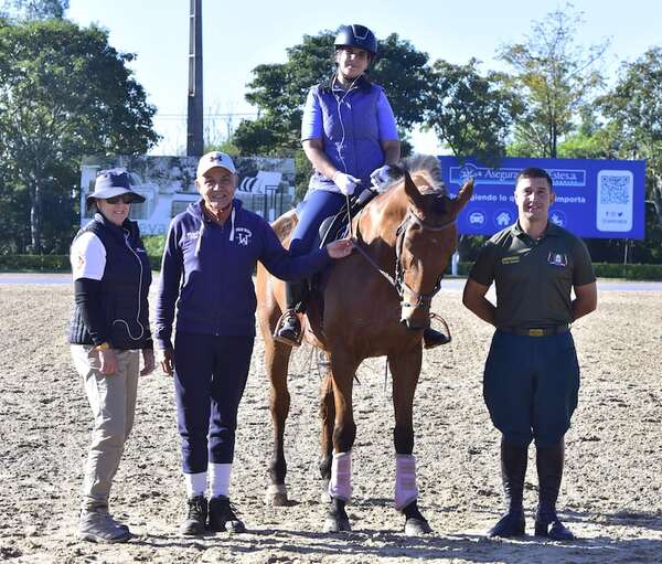 Adiestramiento ecuestre: Broche de oro de la Clínica - Polideportivo - ABC Color