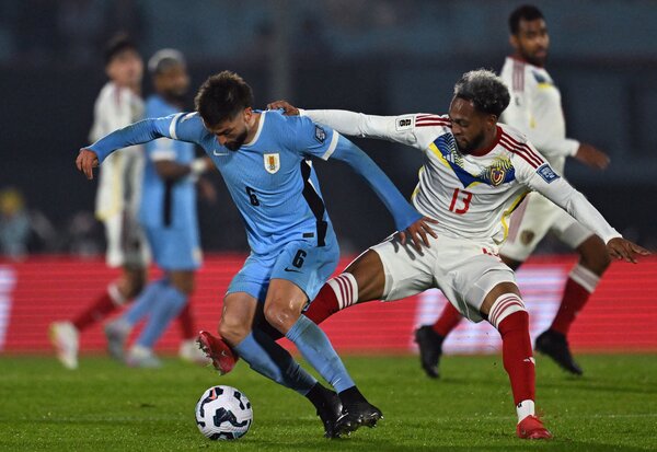 Uruguay dio un paso fundamental rumbo al mundial, venciendo a Venezuela