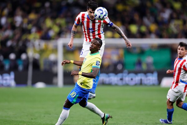 Versus / Paraguay pierde su invicto en la era Alfaro, pero huele a Mundial