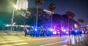 La Nación / Texas despliega la Guardia Nacional, mientras Los Ángeles aplica toque de queda