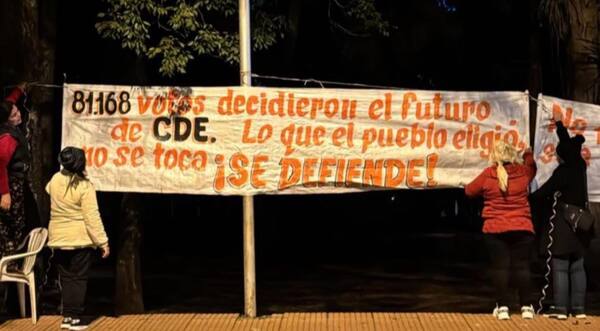 Sin votos, diputados cartistas dejan sesión sin quórum para evitar tratamiento de intervención - La Clave