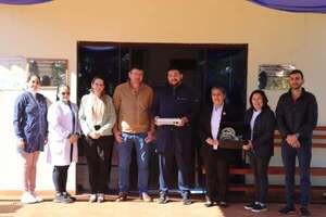 USF de Tavapy recibe un electrocardiógrafo donado por médica