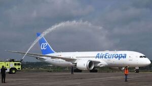 Aerolínea canceló vuelo a Madrid: El piloto habría fallecido