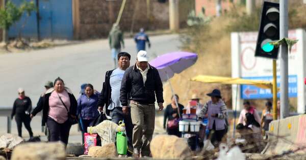 La Nación / Bolivia: 17 heridos en peleas entre vecinos y seguidores de Evo