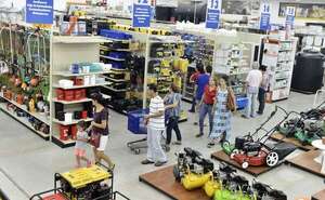 La actividad económica registra una expansión  de casi 5% hasta abril - Economía - ABC Color