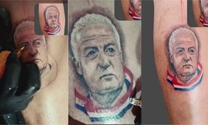 (VIDEO) ¡Mañami! Hincha albirrojo se tatuó la cara del DT Gustavo Alfaro