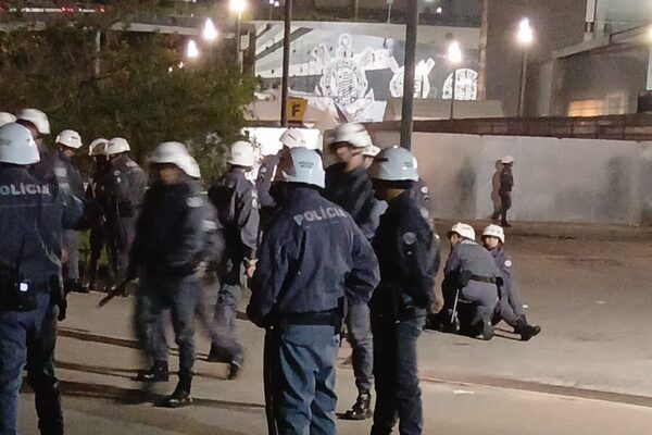 Un paraguayo quedó grave tras ataque de polis rapai contra Albirrojos