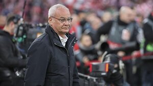 Versus / Italia busca entrenador desesperadamente