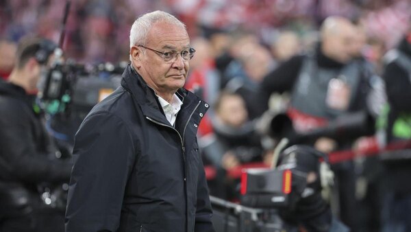 Versus / Italia busca entrenador desesperadamente