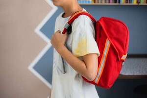 Adolescente se infiltra en colegio para intimidar a su exnovia - ABC en el Este - ABC Color