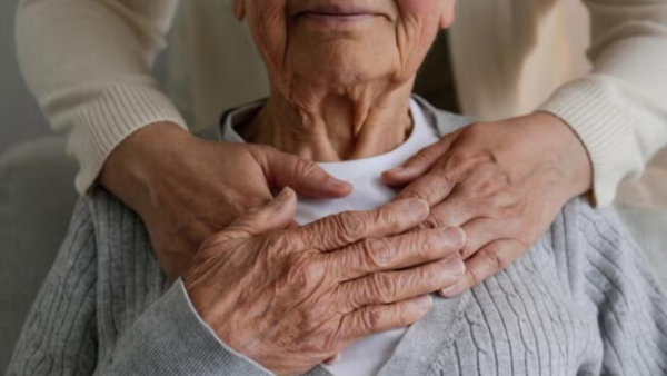 Adultos mayores libres de abuso y maltrato: con los mejores cuidados posibles