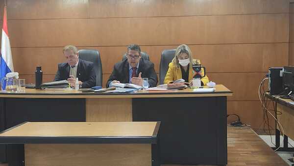 Condenan a abogada abogada por intento de fraude en procesos de naturalización de extranjeros - El Observador