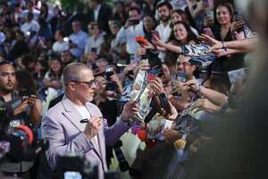 Brad Pitt llegó a México y enloqueció a sus fans - Gente - ABC Color