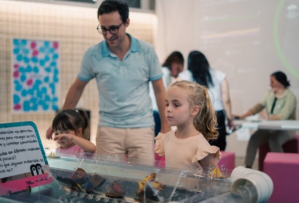 MuCi celebra el Día del Padre con actividades familiares y científicas - .::Agencia IP::.