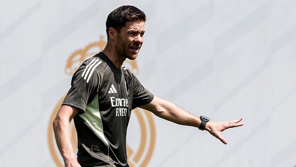 Versus / Xabi Alonso se lleva a todo el plantel del Real Madrid al Mundial de Clubes