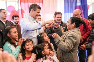 Peña entrega viviendas en Central y promete más inversión - ADN Digital
