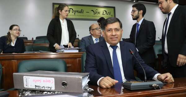 La Nación / Exintendente de Lambaré enfrentará juicio oral por millonario desvío