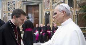 La Nación / Nuncio de Paraguay participó de la reunión con representantes pontificios y saludó al Papa