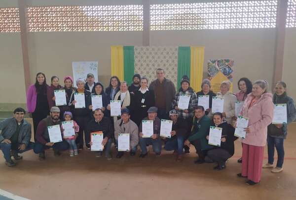 Certifican como productores orgánicos a 98 agricultores de Guairá - Nacionales - ABC Color