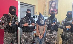 Vecinos detienen a ladrón sorprendido robando en una vivienda de Asunción
