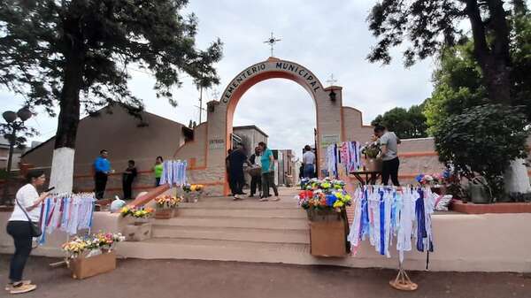 Necrópolis de Encarnación: proponen nueva experiencia turística en el cementerio - Viajes - ABC Color