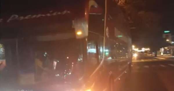 Diario HOY | Balearon en Asunción un bus que volvía de Brasil